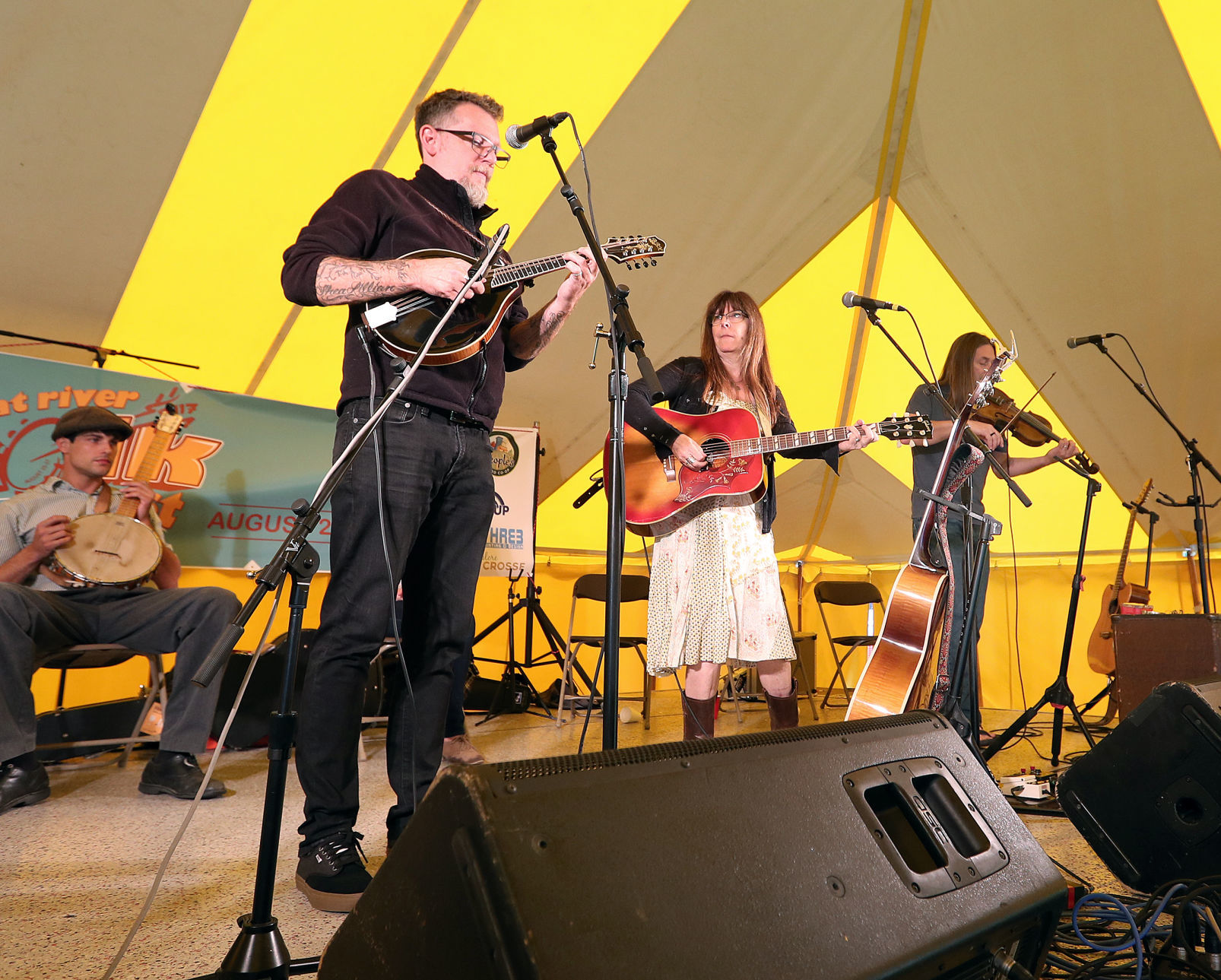 Great River Folk Festival 1